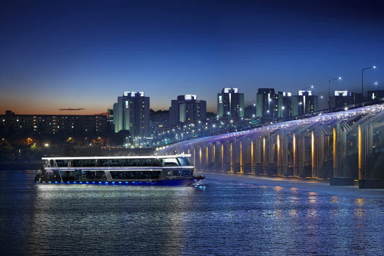 han river cruise south korea